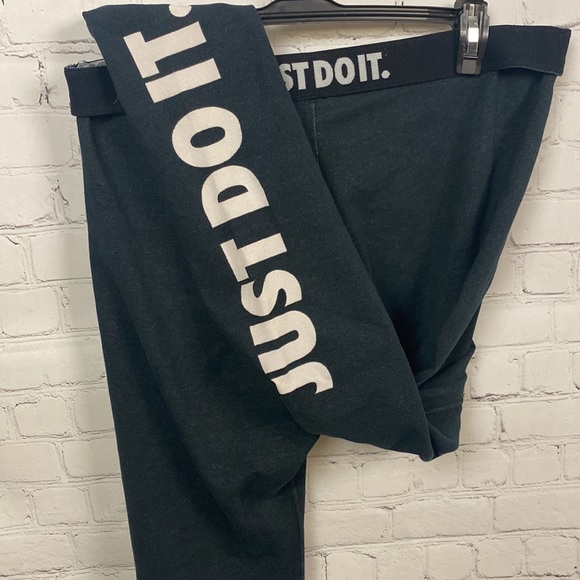 Nike stretch leggings - Picture 3 of 4